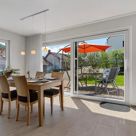 Rebenrain, 80qm Apartment *